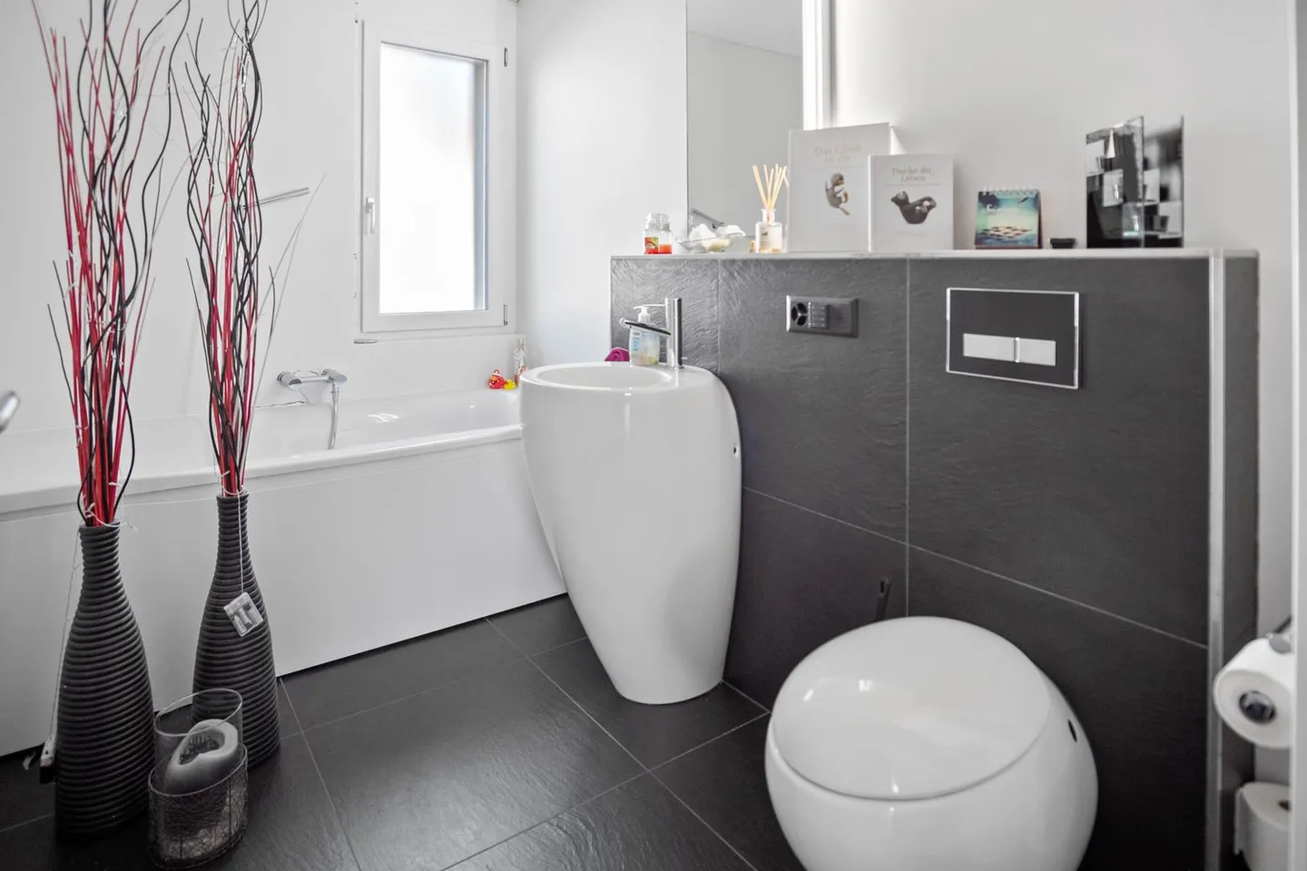 Family Paradise in a Quiet Residential Area - Photo 7 of 11