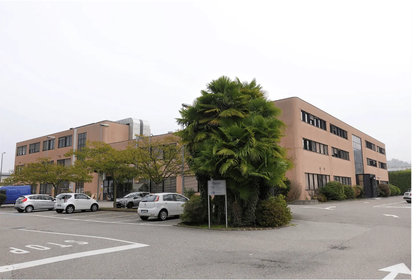 BIOGGIO - Offices, laboratories for rent - 1,000-3,300 m² - Photo 1 of 3
