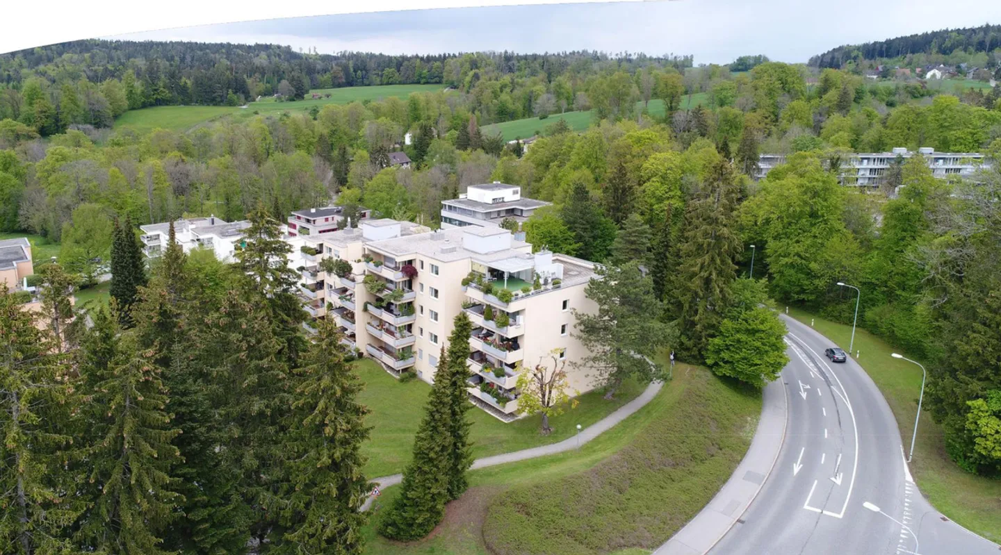 Centrale. Tranquilla. Adatta alle famiglie. Appartamento ristrutturato di 5,5 locali nel ricercato Zollikerberg - Foto 11 di 12