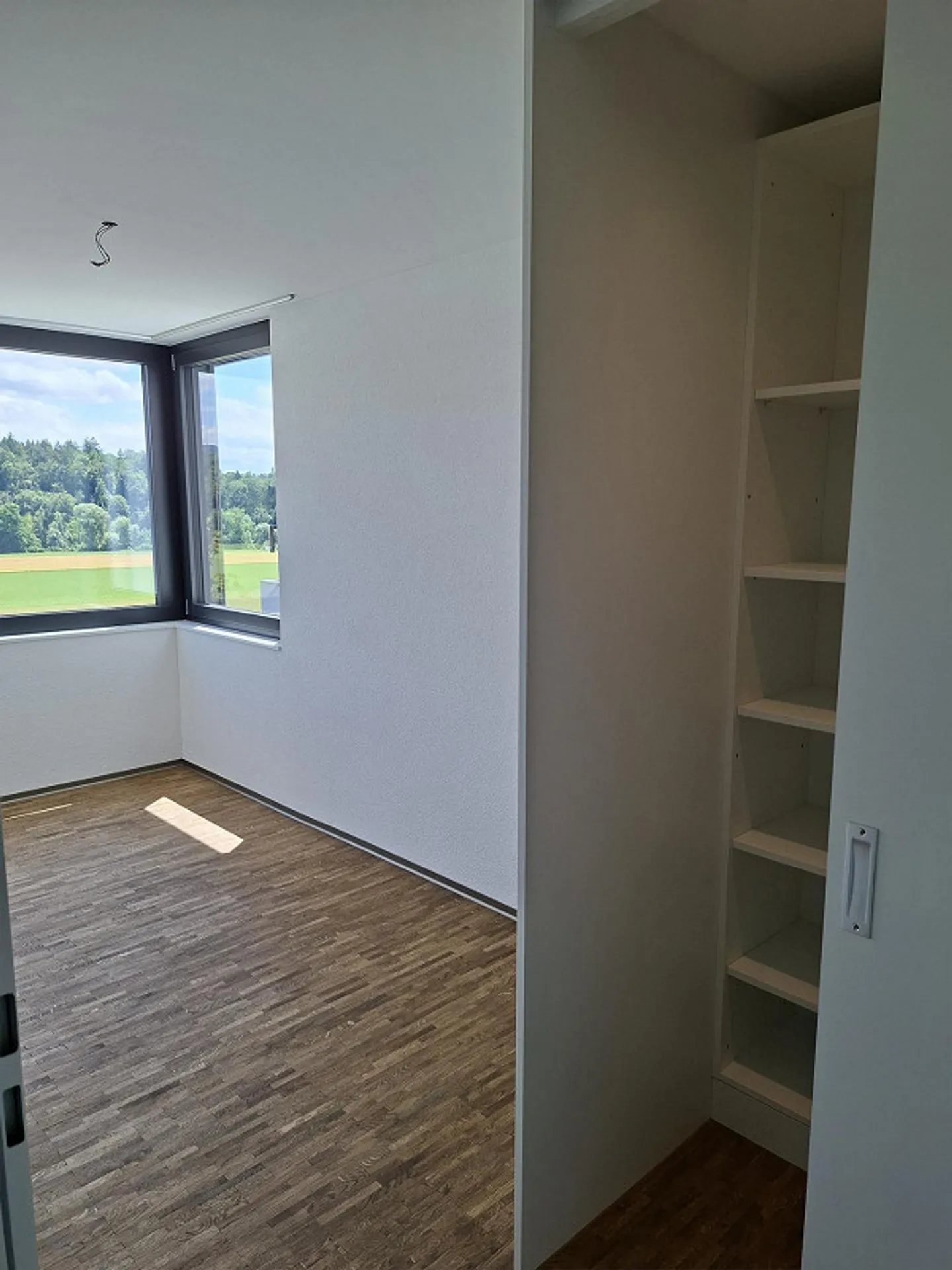 Nuova costruzione con prima occupazione: Vivere moderno con carattere - Foto 8 di 12