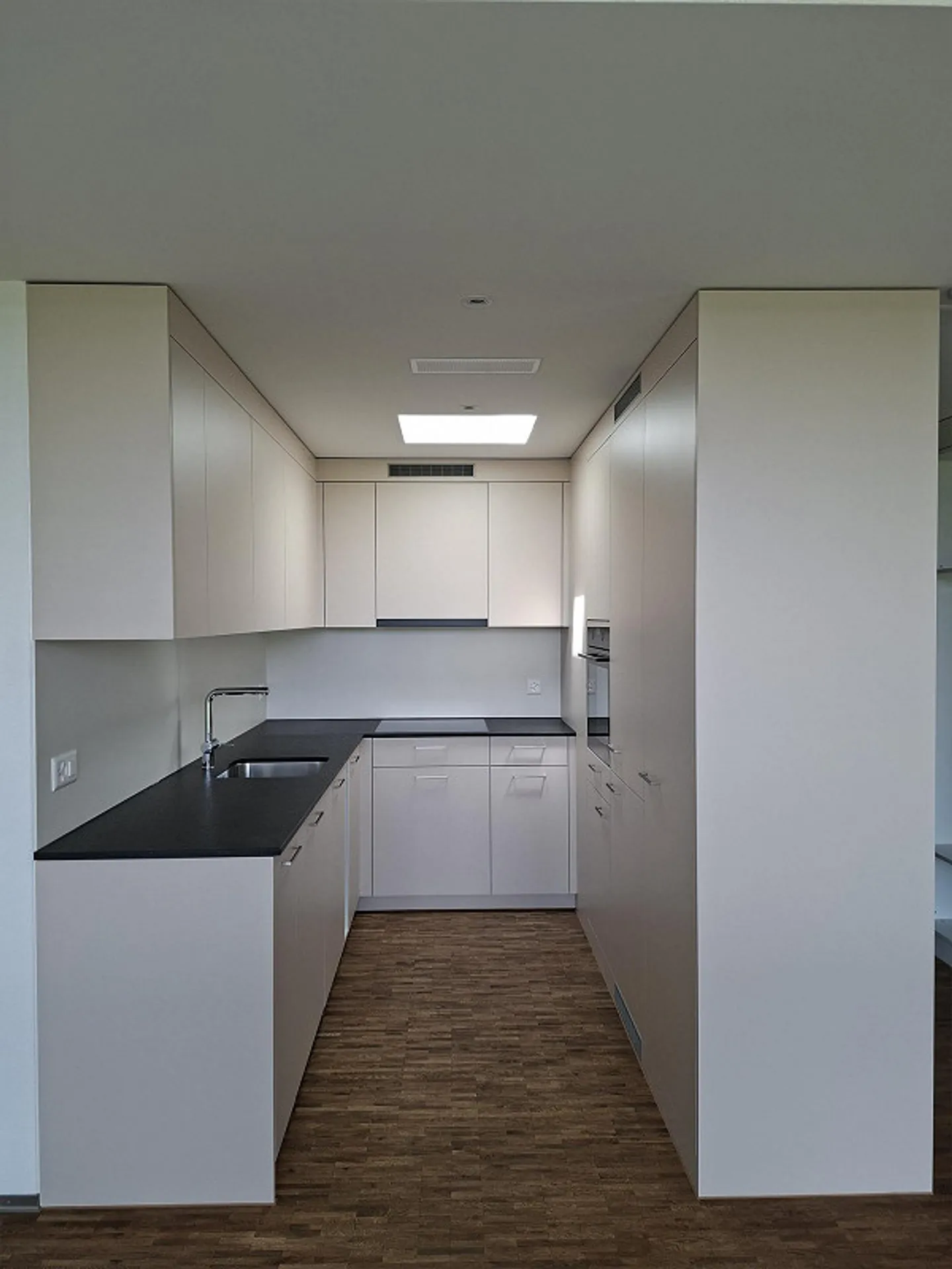 Nuova costruzione con prima occupazione: Vivere moderno con carattere - Foto 9 di 12