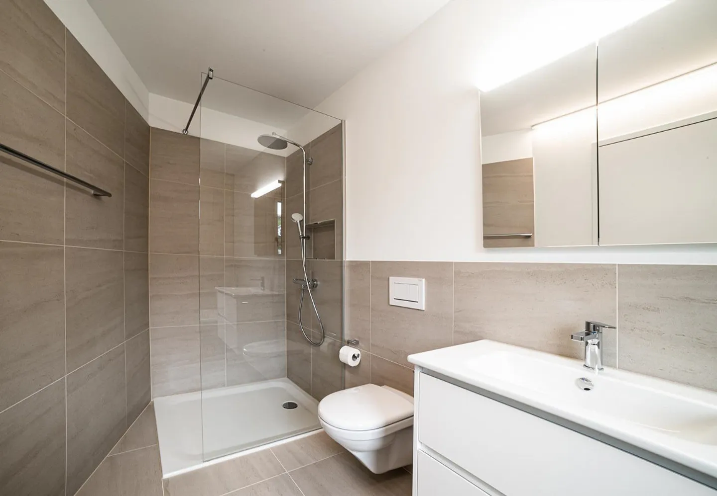 Modernes Apartment mit Grünblick - Foto 8 von 12