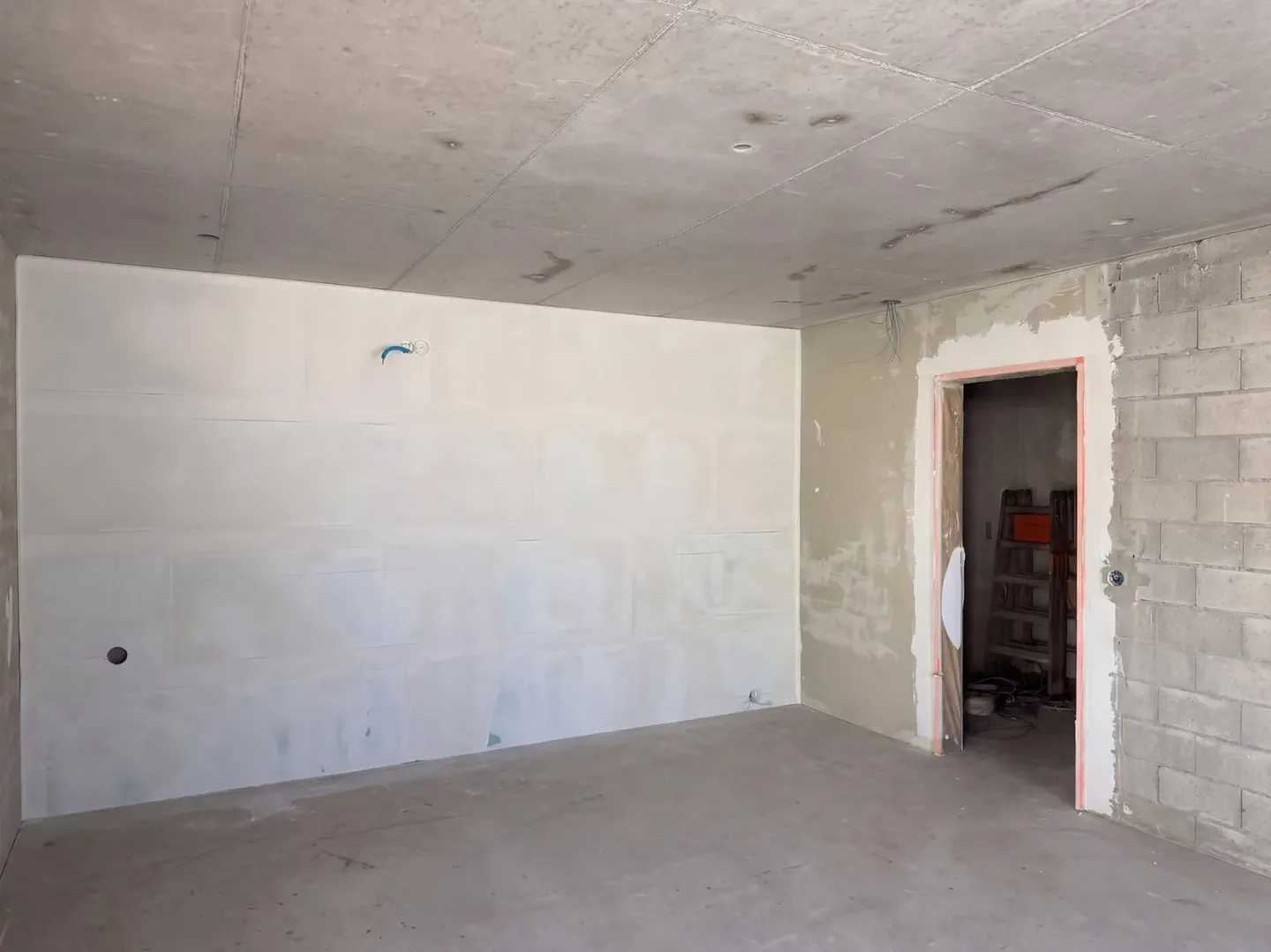 Modern 4.5-Room Apartment - Photo 10 of 13