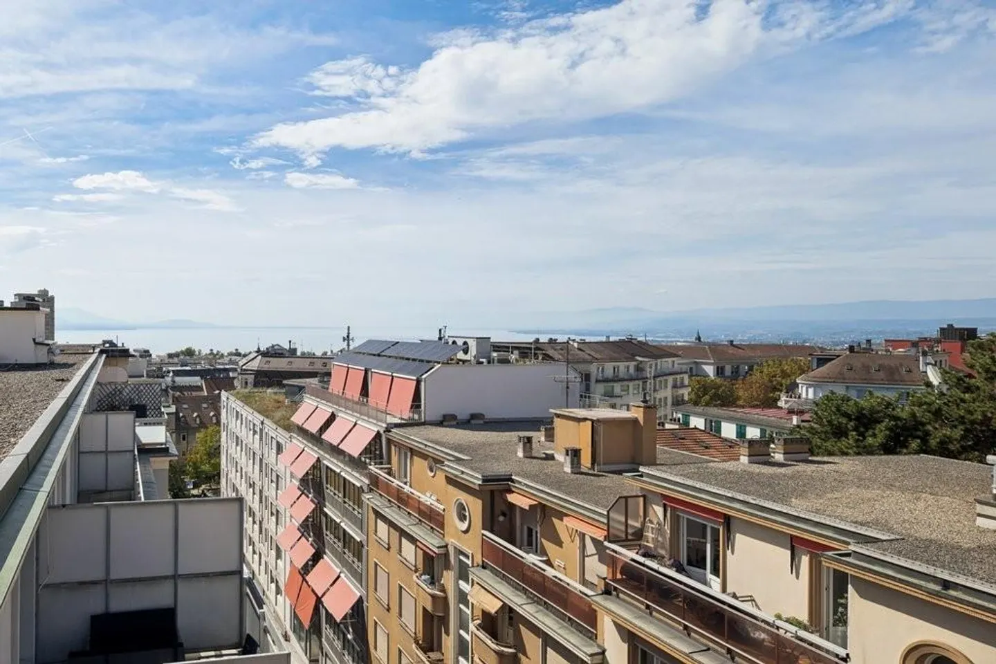 Appartement Charmant avec Balcon - Photo 2 sur 12