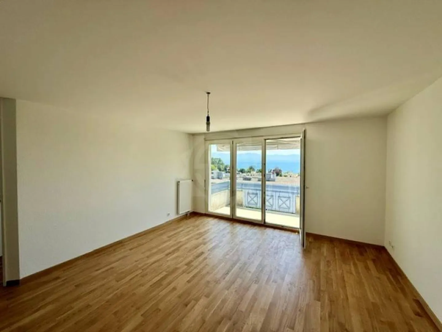 Beautiful apartment - Mont-sur-Rolle - Photo 3 of 7
