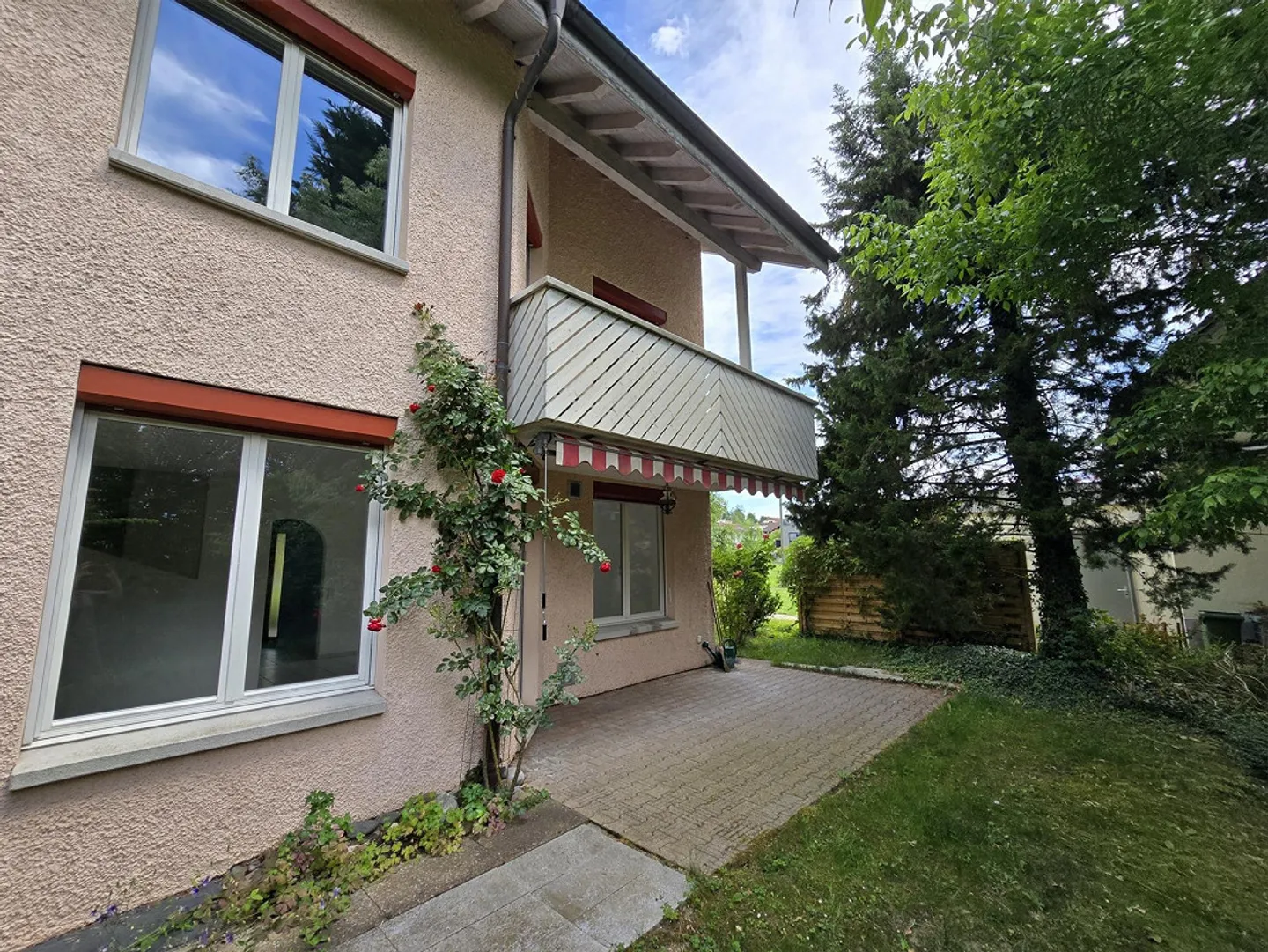 5.5-Room Semi-Detached House with Thoughtful Room Layout - Photo 8 of 9