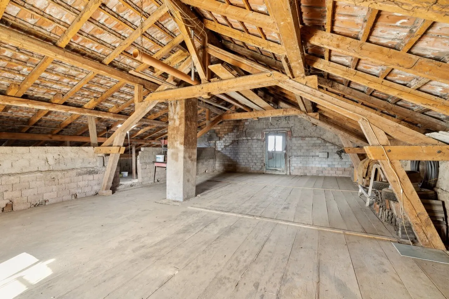 Einfamilienhaus zu renovieren - Foto 6 von 8