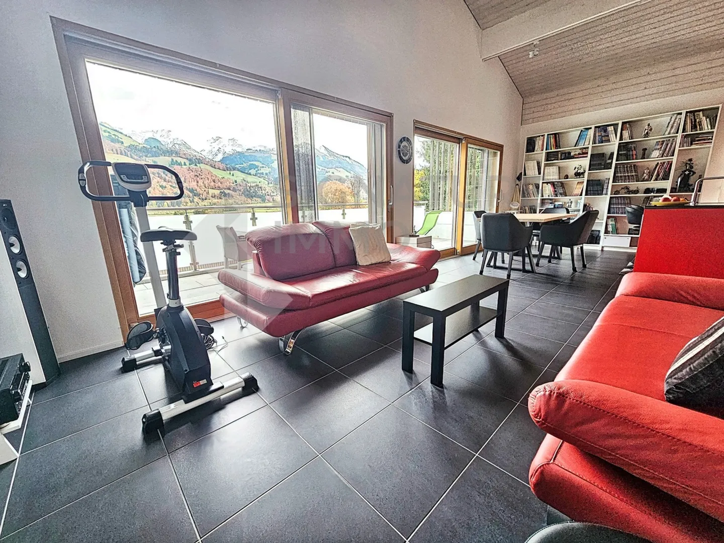 Appartamento di 3,5 locali 95 m² con vista libera sulle montagne - Foto 3 di 9