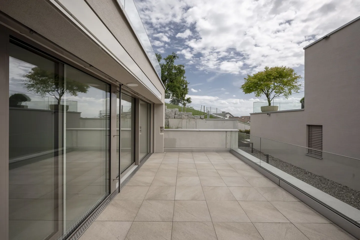 Maison de terrasse à 2 étages avec 2 terrasses et 1 coin salon - Photo 10 sur 16