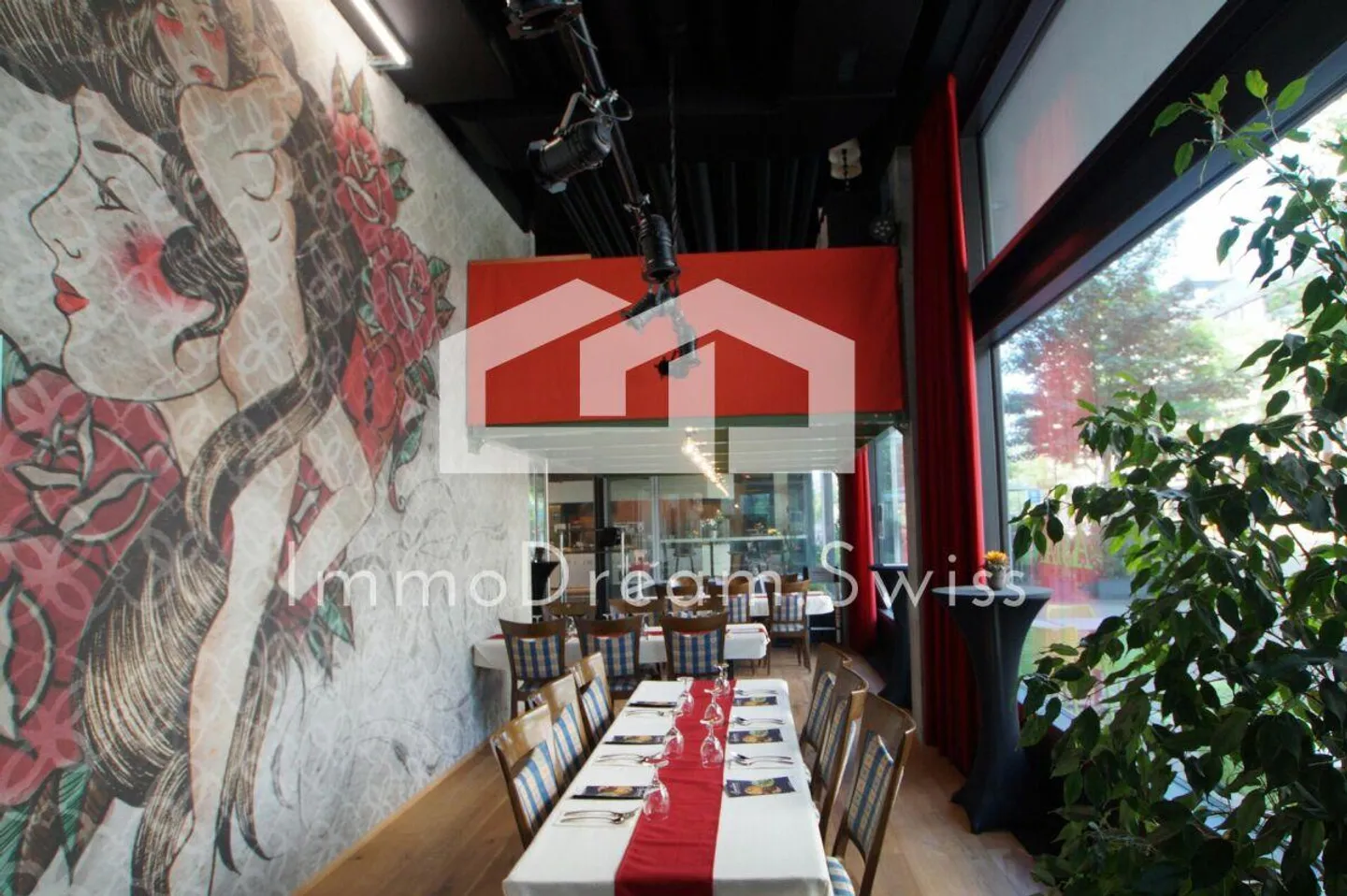 Trendy Restaurant in Glattpark - Photo 10 of 13