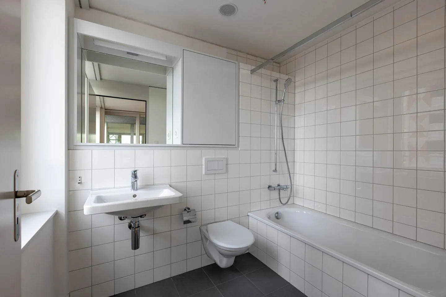 Ampio appartamento di 4,5 stanze 09.13 con vista esclusiva - Foto 1 di 19