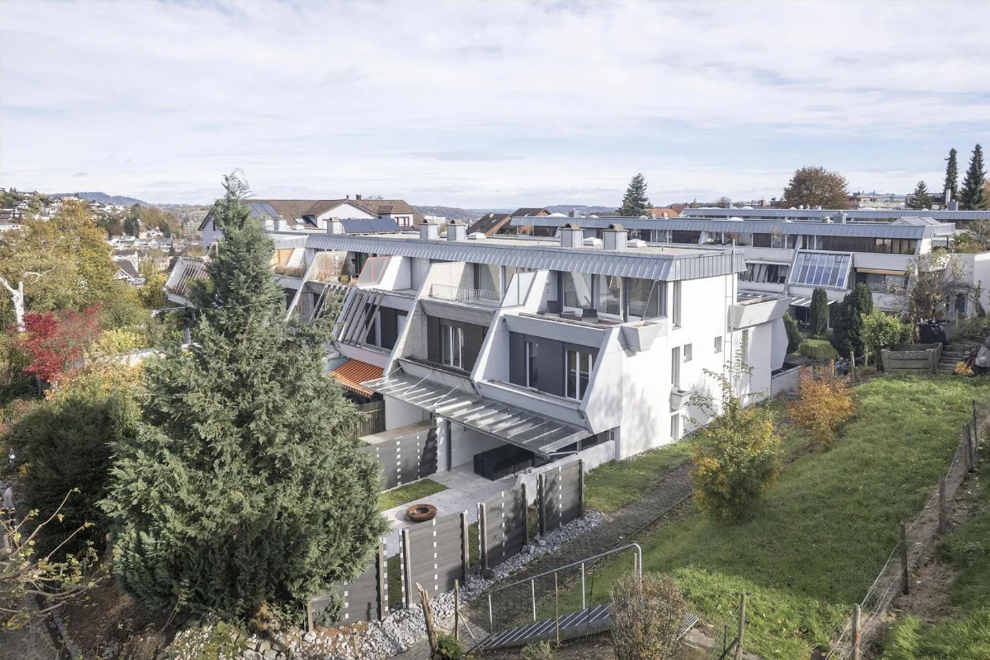 Corner House in a Quiet Location - Photo 1 of 11