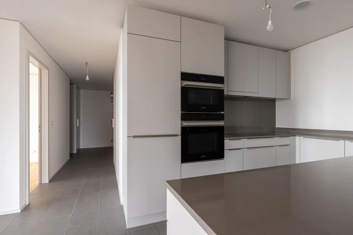 Ampio appartamento di 4,5 stanze 09.13 con vista esclusiva - Foto 5 di 19