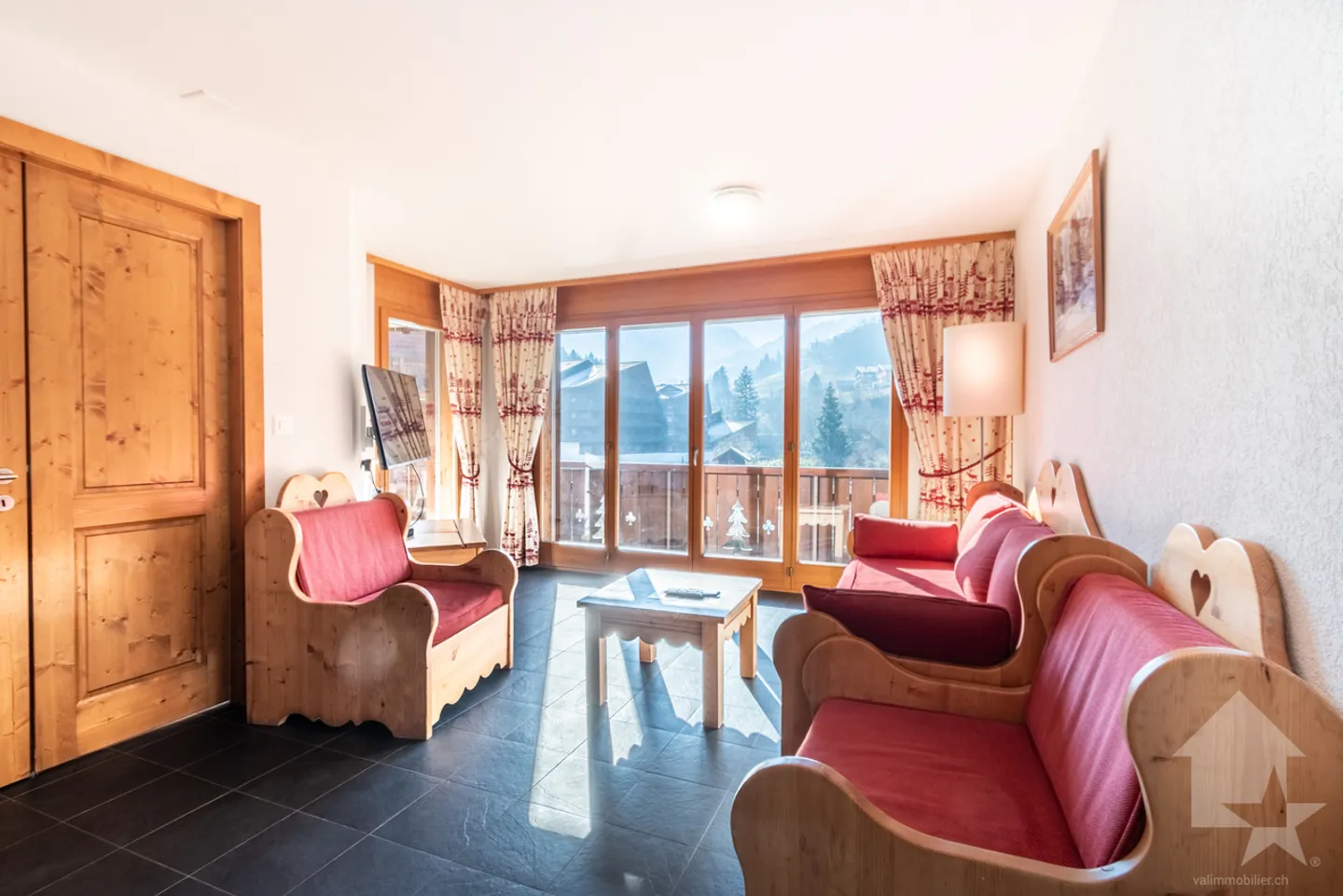 Belle appartement de 3,5 pièces avec studio indépendant - Photo 2 sur 8