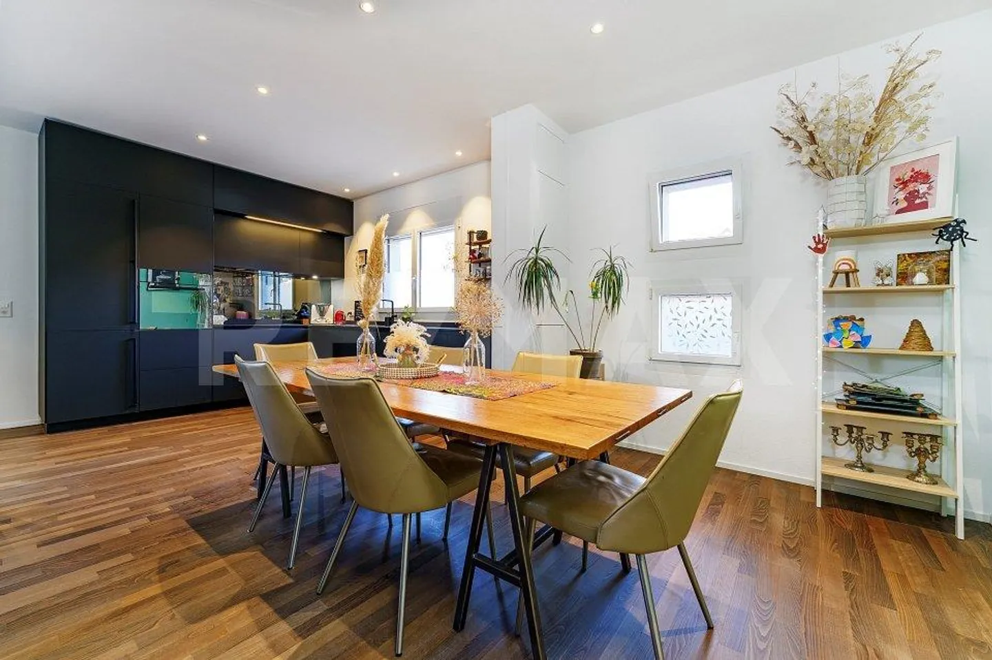 Vero colpo di fulmine: carattere, modernità e volumi generosi. - Foto 5 di 13