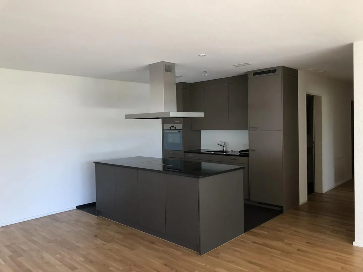 Moderne Wohnung im Grünen - Foto 2 von 8
