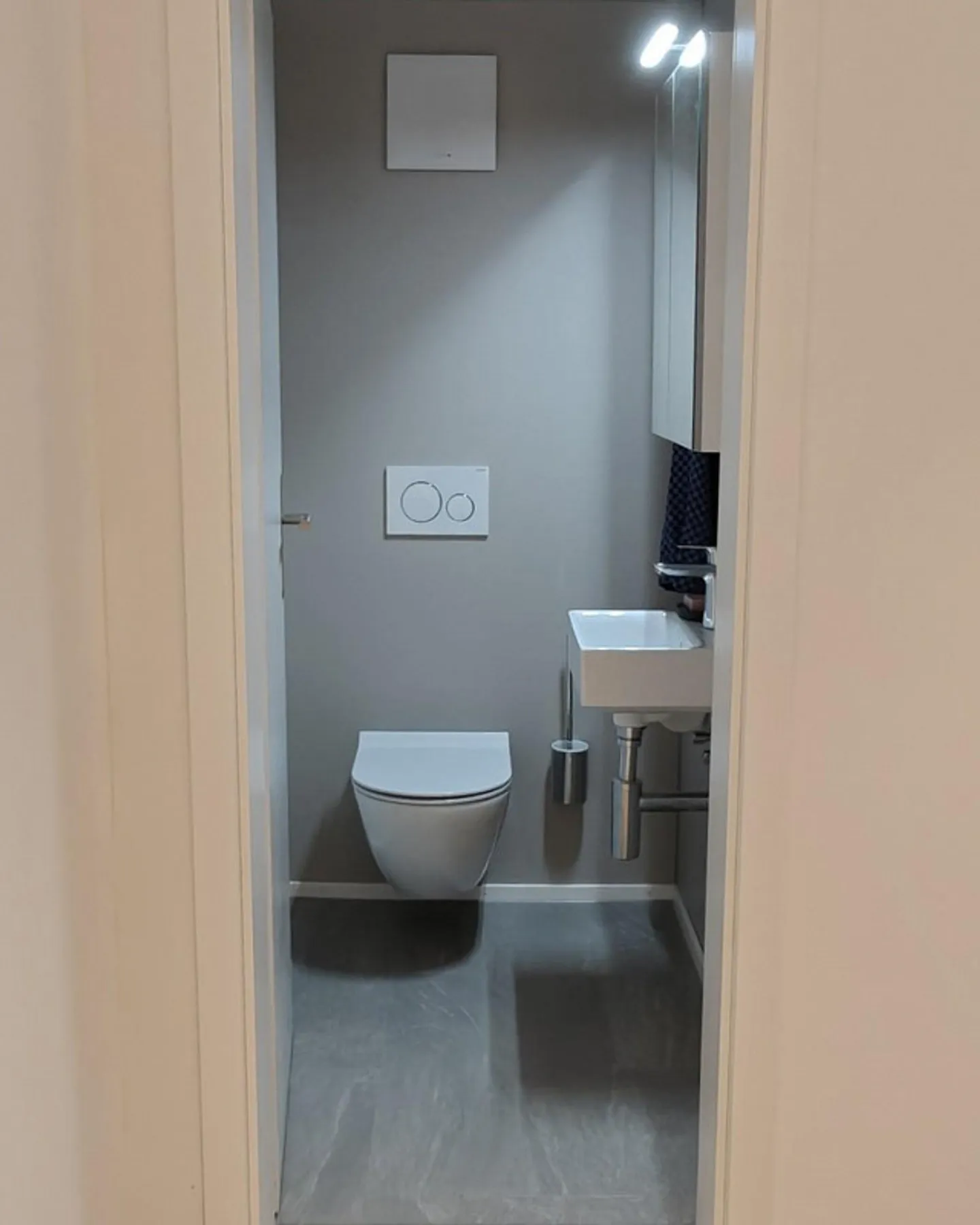 Attico moderno di 3,5 locali con vista sulle montagne a Haag - Foto 3 di 8