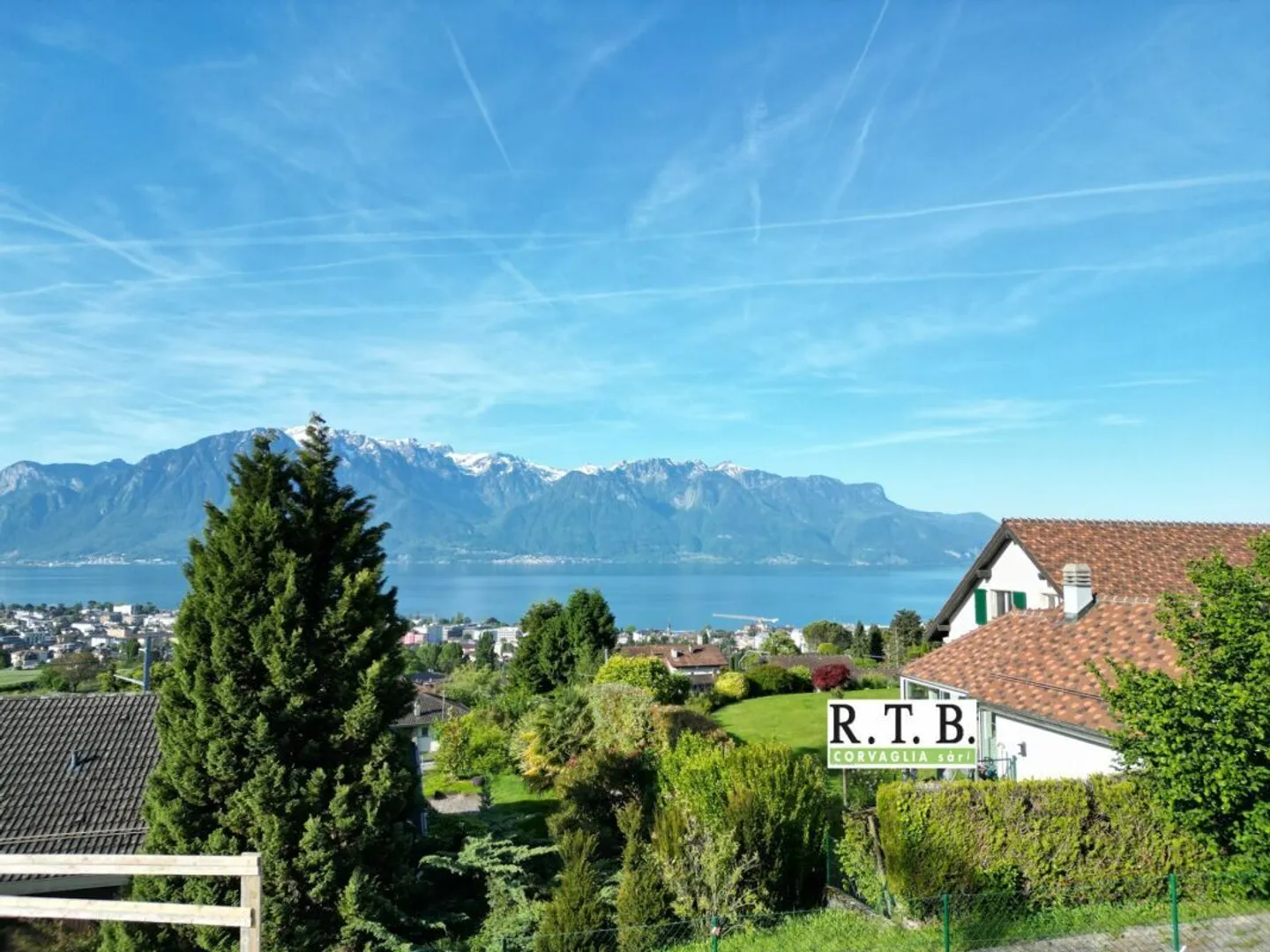 RARE Individual Villa 5.5 rooms in St-Légier-La Chiésaz - Photo 2 of 13