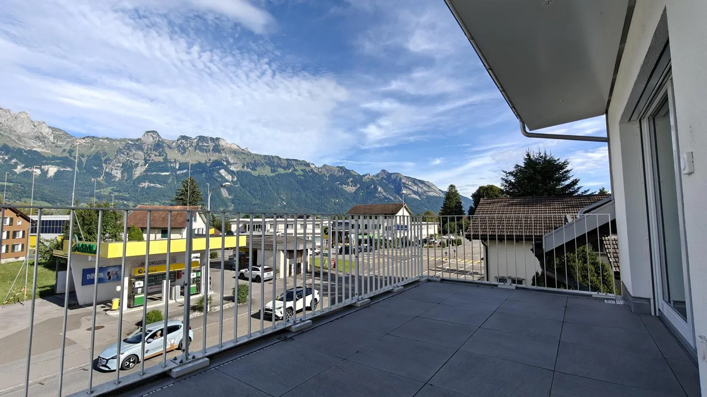 Attico moderno di 3,5 locali con vista sulle montagne a Haag - Foto 8 di 8