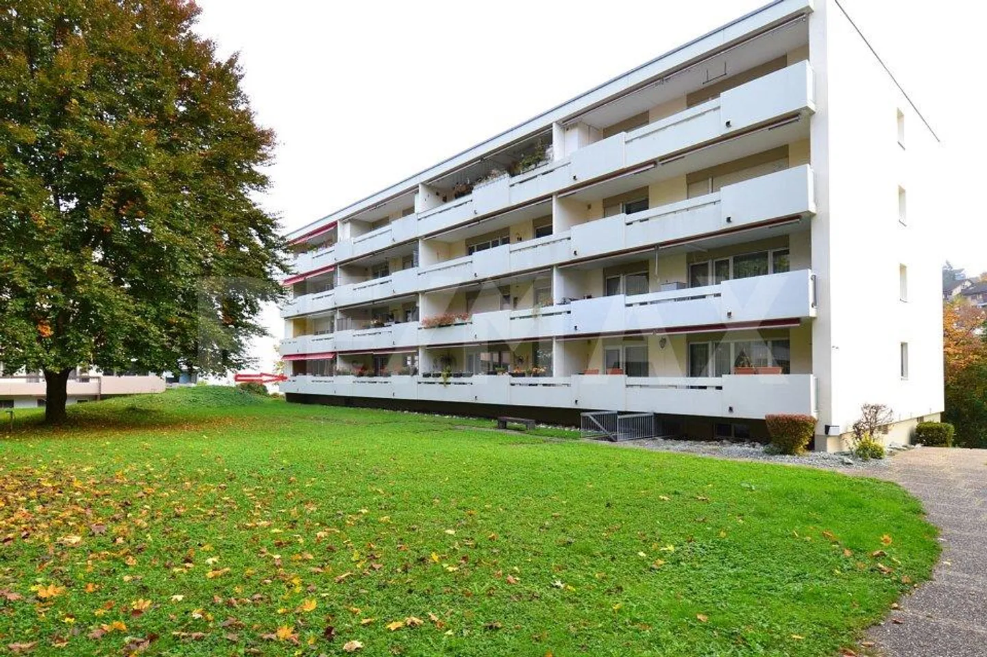 Appartement 4.5 pièces - Foto 1 von 10