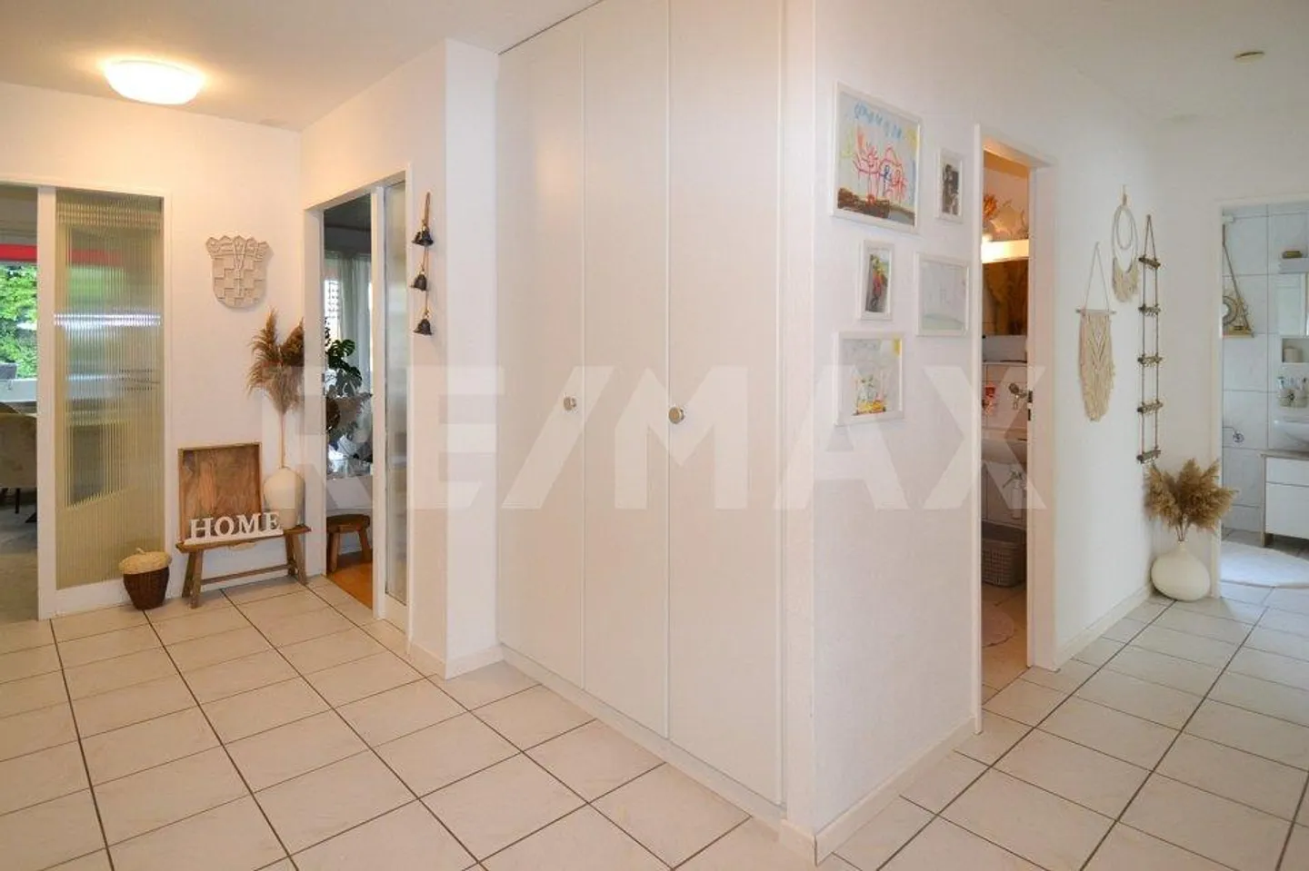 Appartement 4.5 pièces - Foto 2 von 10