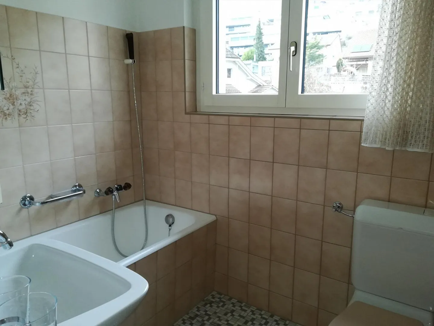 Appartamento di 3 locali in posizione tranquilla con un fantastico giardino condominiale - Foto 7 di 11