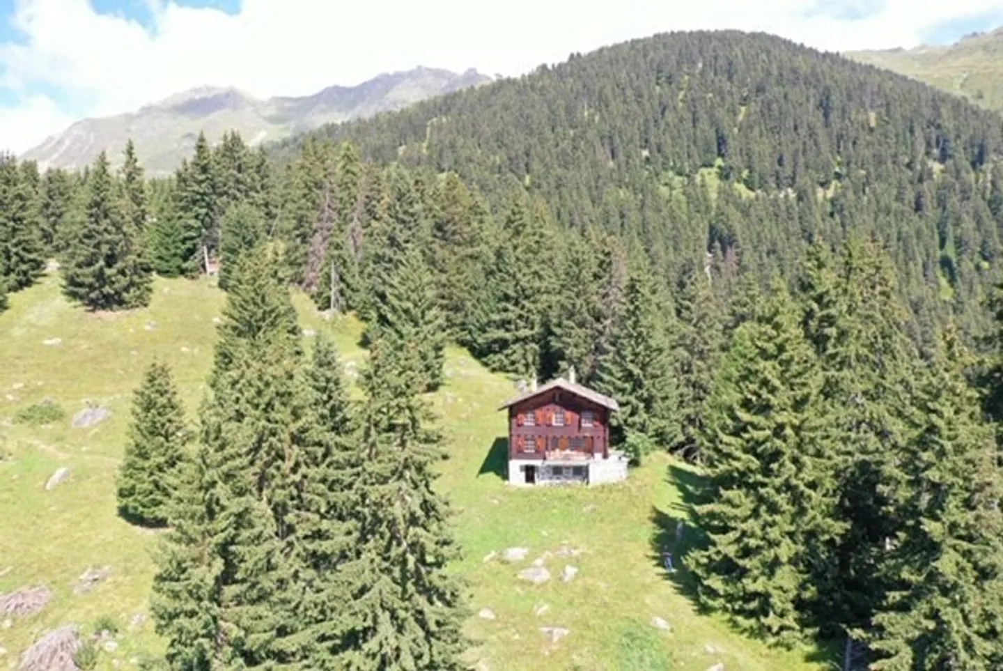 Außergewöhnliches Ski-Chalet in Clambin - Foto 15 von 17
