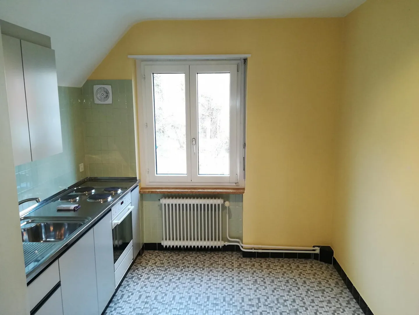 Appartamento di 3 locali in posizione tranquilla con un fantastico giardino condominiale - Foto 10 di 11