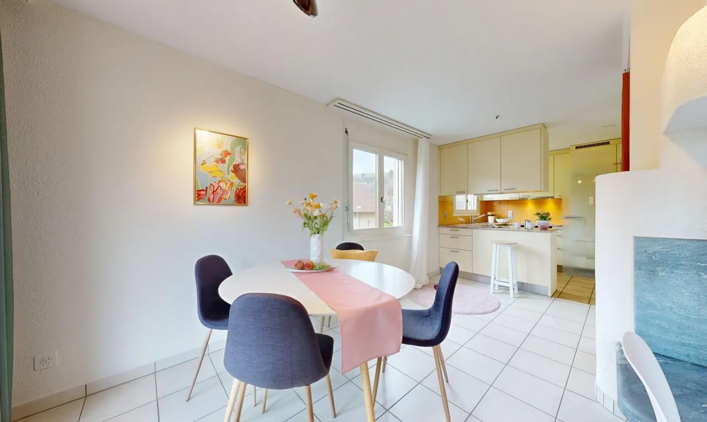 Light-flooded 5.5-room penthouse maisonette with gallery and balcony - Photo 1 of 11