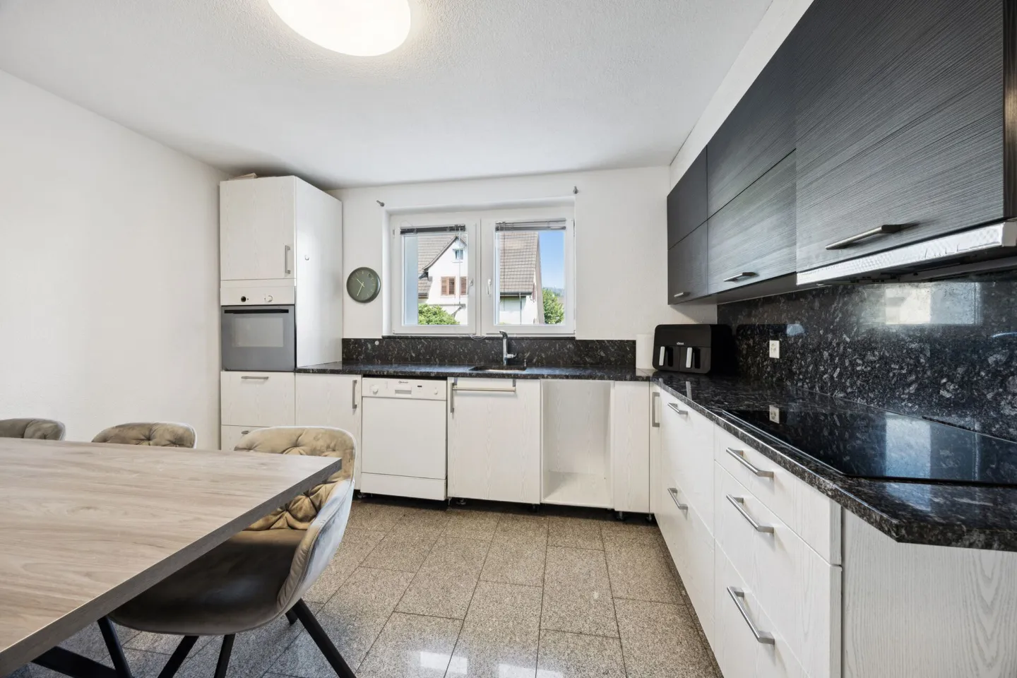Trasferisciti e inizia a vivere - La tua casa bifamiliare con giardino e garage - Foto 9 di 15