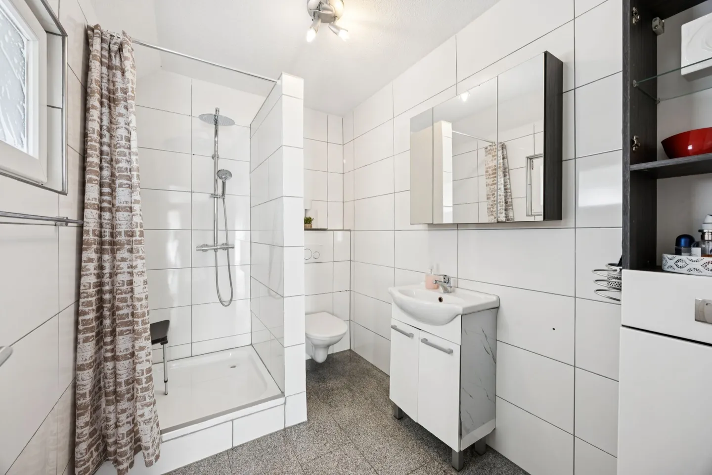 Trasferisciti e inizia a vivere - La tua casa bifamiliare con giardino e garage - Foto 10 di 15