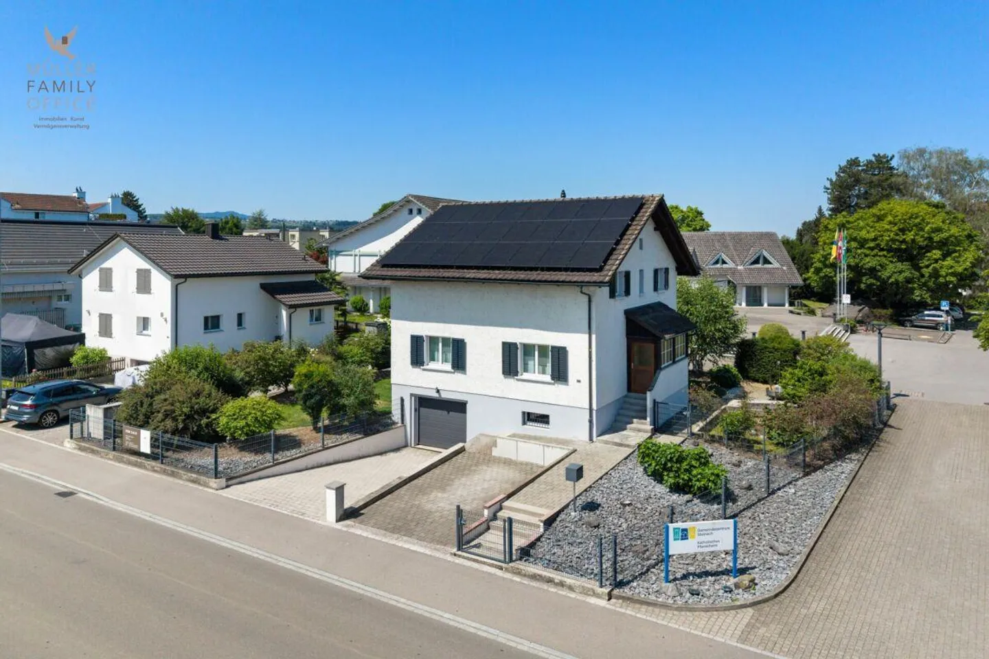 Charmantes 5 1/2 Zimmer Einfamilienhaus mit idyllischem Garten - Foto 1 di 13
