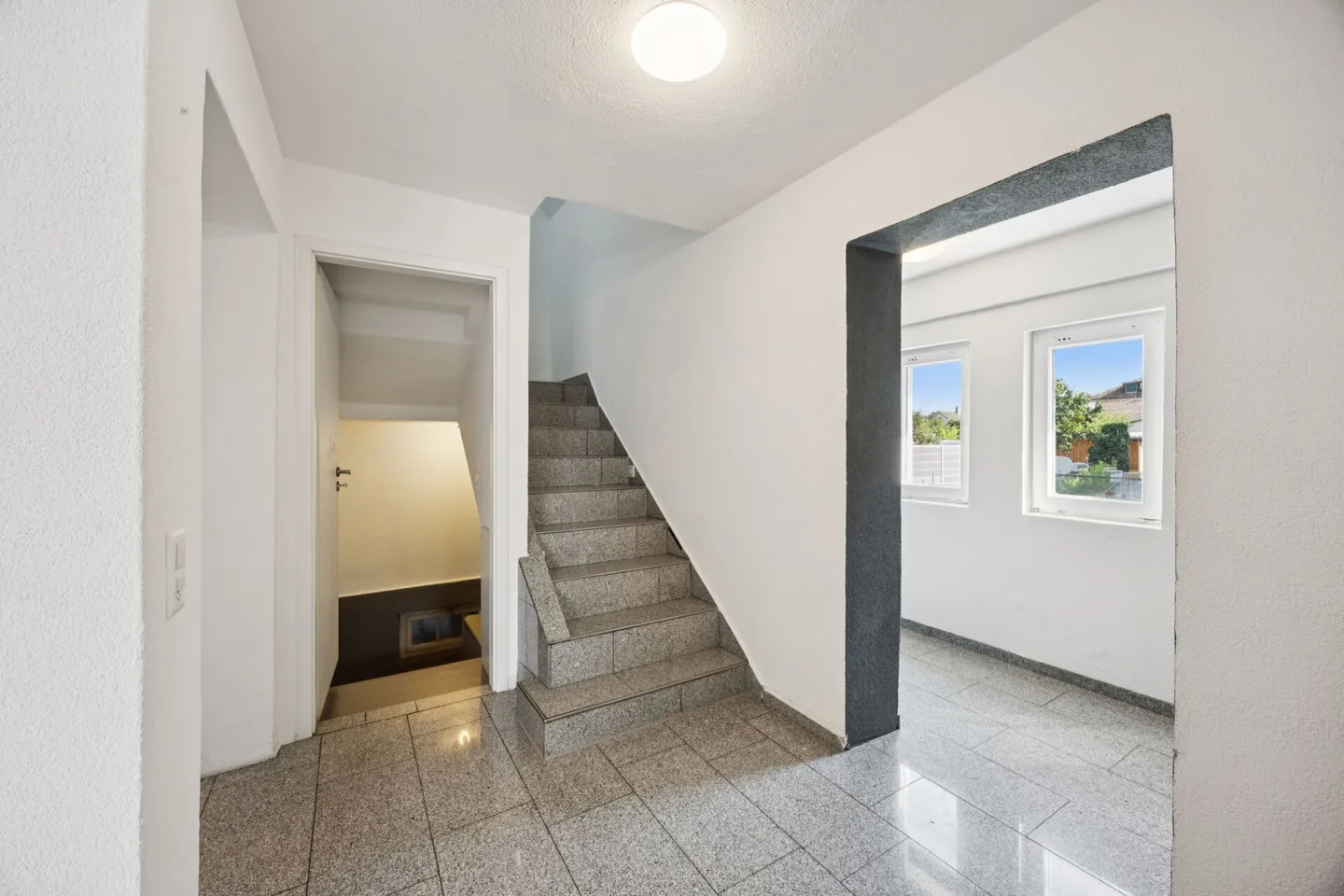 Trasferisciti e inizia a vivere - La tua casa bifamiliare con giardino e garage - Foto 12 di 15