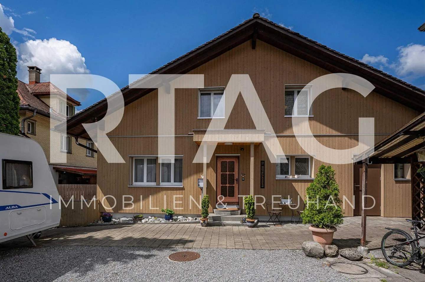 Charmantes Einfamilienhaus in zentraler Lage - Foto 1 von 13
