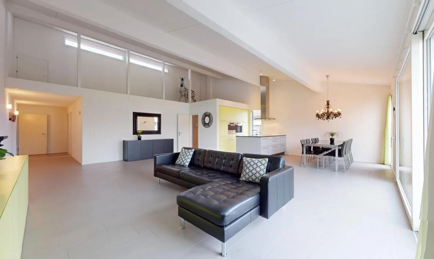 Grosszügiges Familienhaus mit Aussicht - Foto 8 von 13