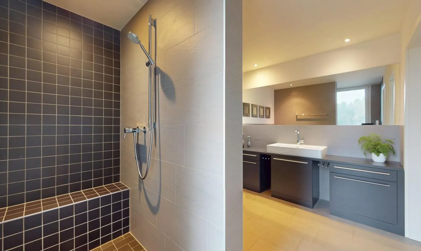 Grosszügiges Familienhaus mit Aussicht - Foto 10 von 13