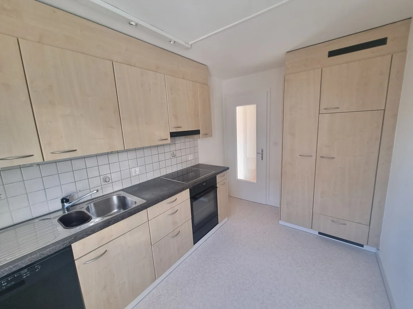 Geräumige Wohnung im Grünen - Foto 3 von 7