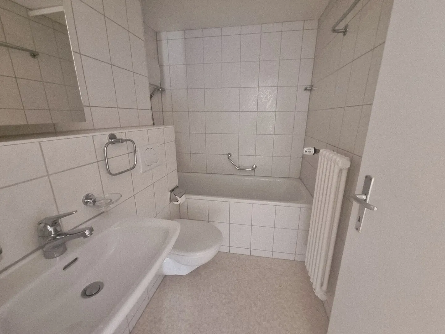 Geräumige Wohnung im Grünen - Foto 7 von 7