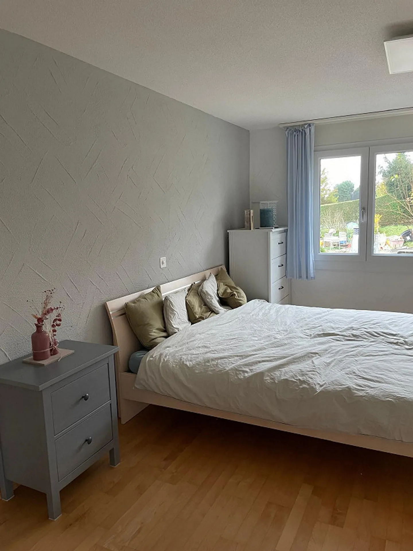 Bright 4 ½ room apartment with garden seating area and balcony - Photo 11 of 16