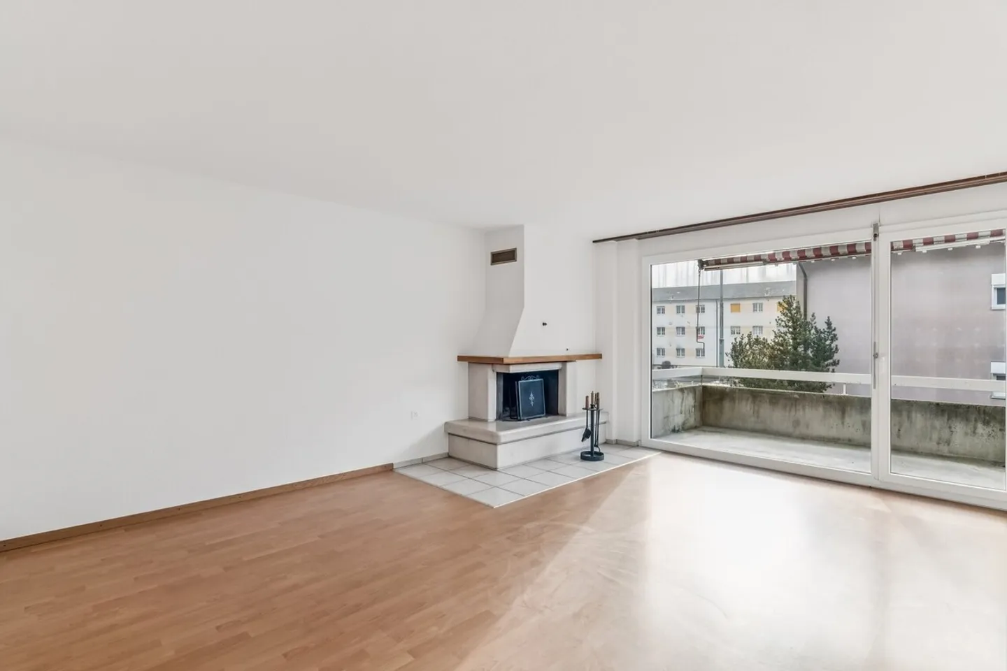 Layout spazioso - Camino - Posizione ideale! - Foto 2 di 9