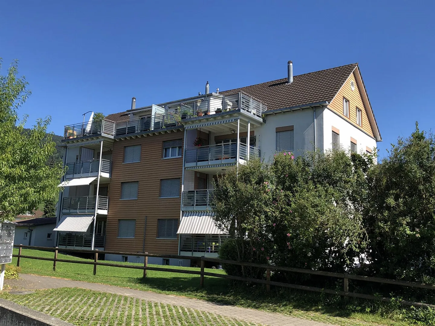 4.5 Room Apartment - Photo 1 of 7