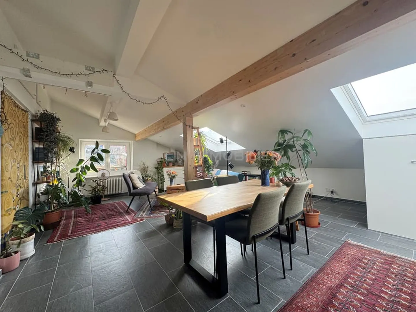 2-Zimmer-Wohnung im Dachgeschoss mit Außenparkplatz - Foto 2 von 7