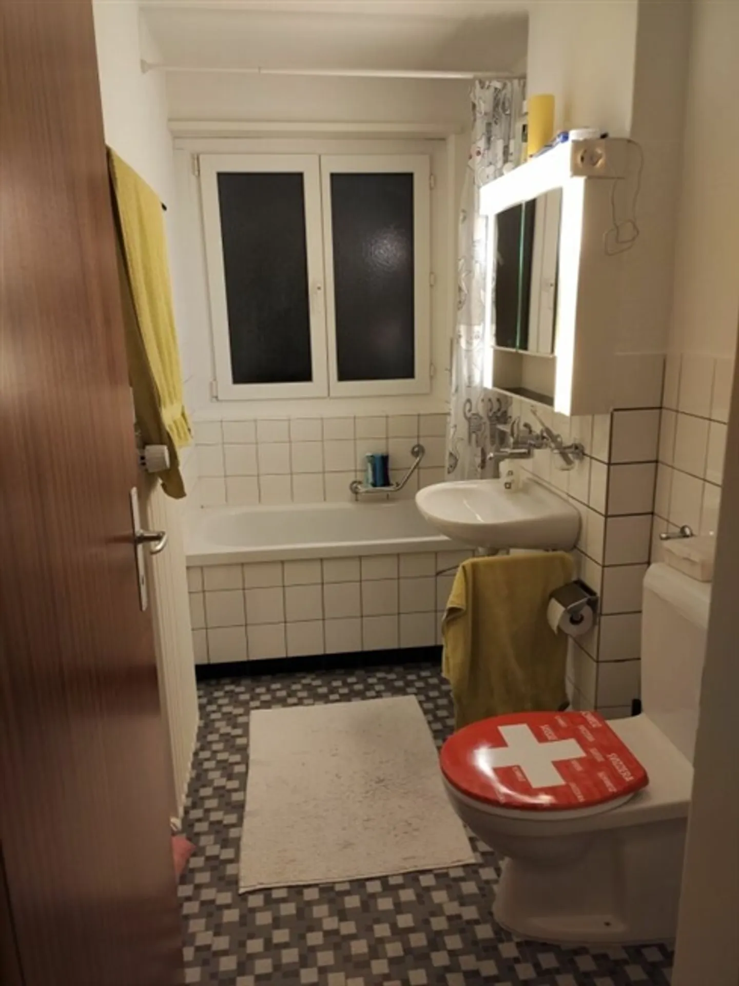 Appartement spacieux 1 pièce avec balcon - Photo 2 sur 5