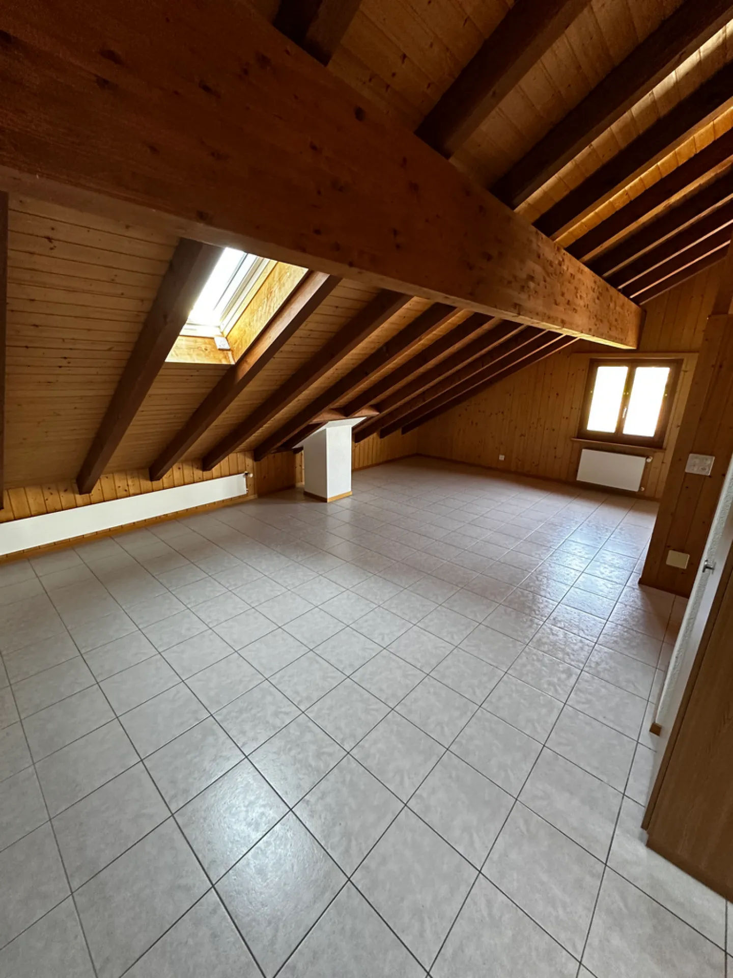 Cozy apartment in a family-friendly residential area - Photo 5 of 9