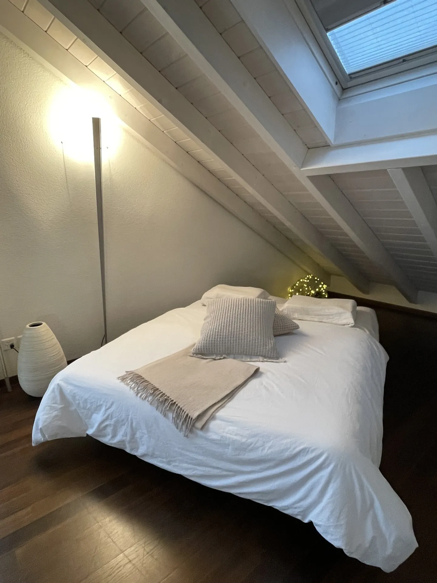 Modernes Familienhaus mit Garten - Foto 6 von 10