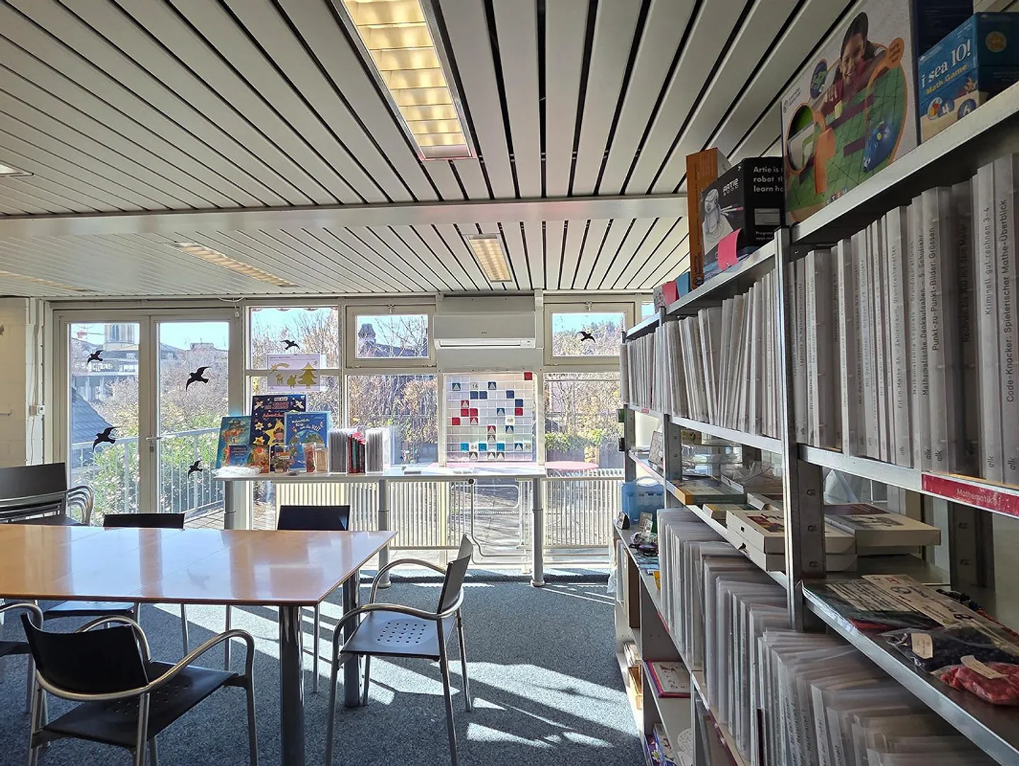 Versatile commercial property in a central location - Photo 9 of 12