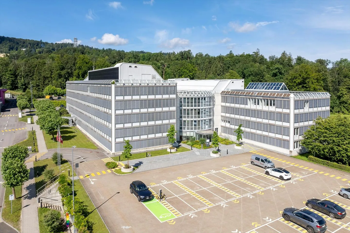 12 - 3'000m² Spazi per uffici sviluppati con vista sul lago - Foto 13 di 13