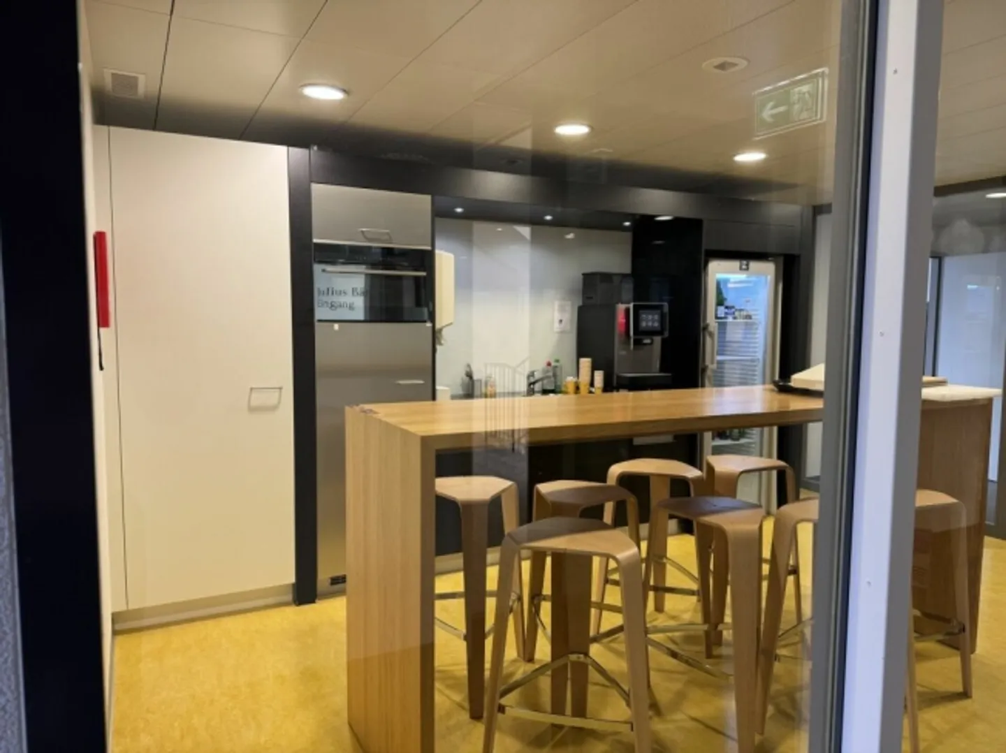 Modern Office Space in Zurich Altstetten - Photo 6 of 12