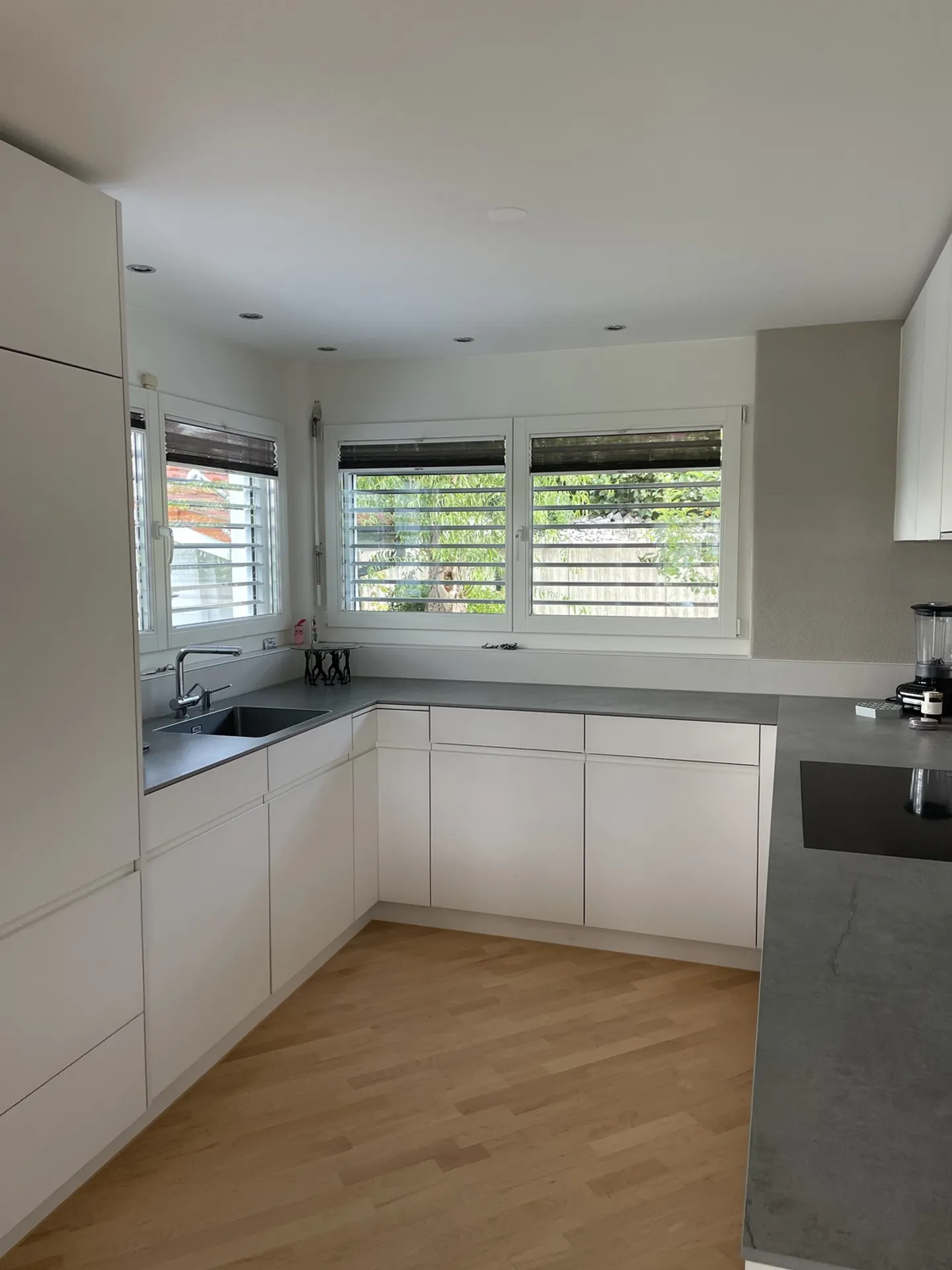 Modernes Familienhaus mit Garten - Foto 4 von 10