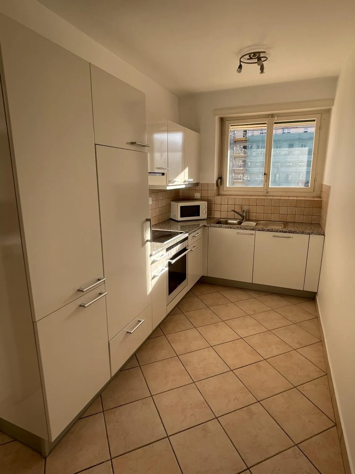 4 1/2 Pieces Contemporary in the Heart of Florissant - Photo 9 of 15